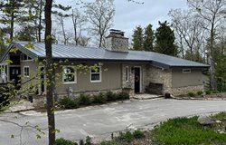 Door County House & Garden Walk Home