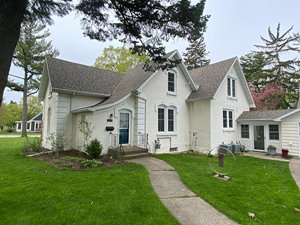 Door County House & Garden Walk Home